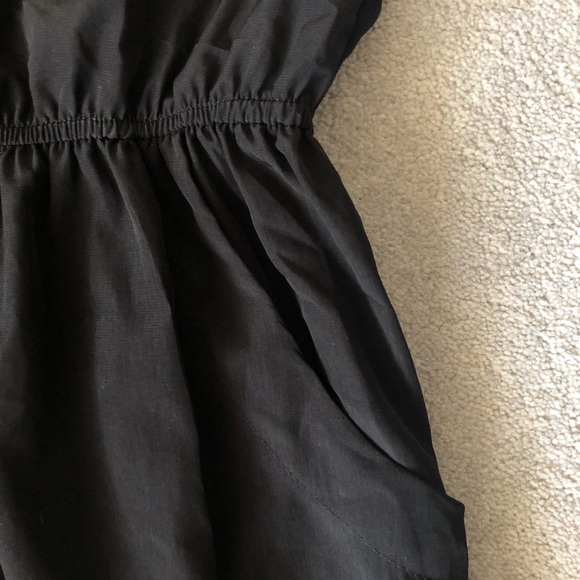 Collared-Sleeveless-OpenBack-Pockets 🍬 3/$60 🍬 - Picture 4 of 6